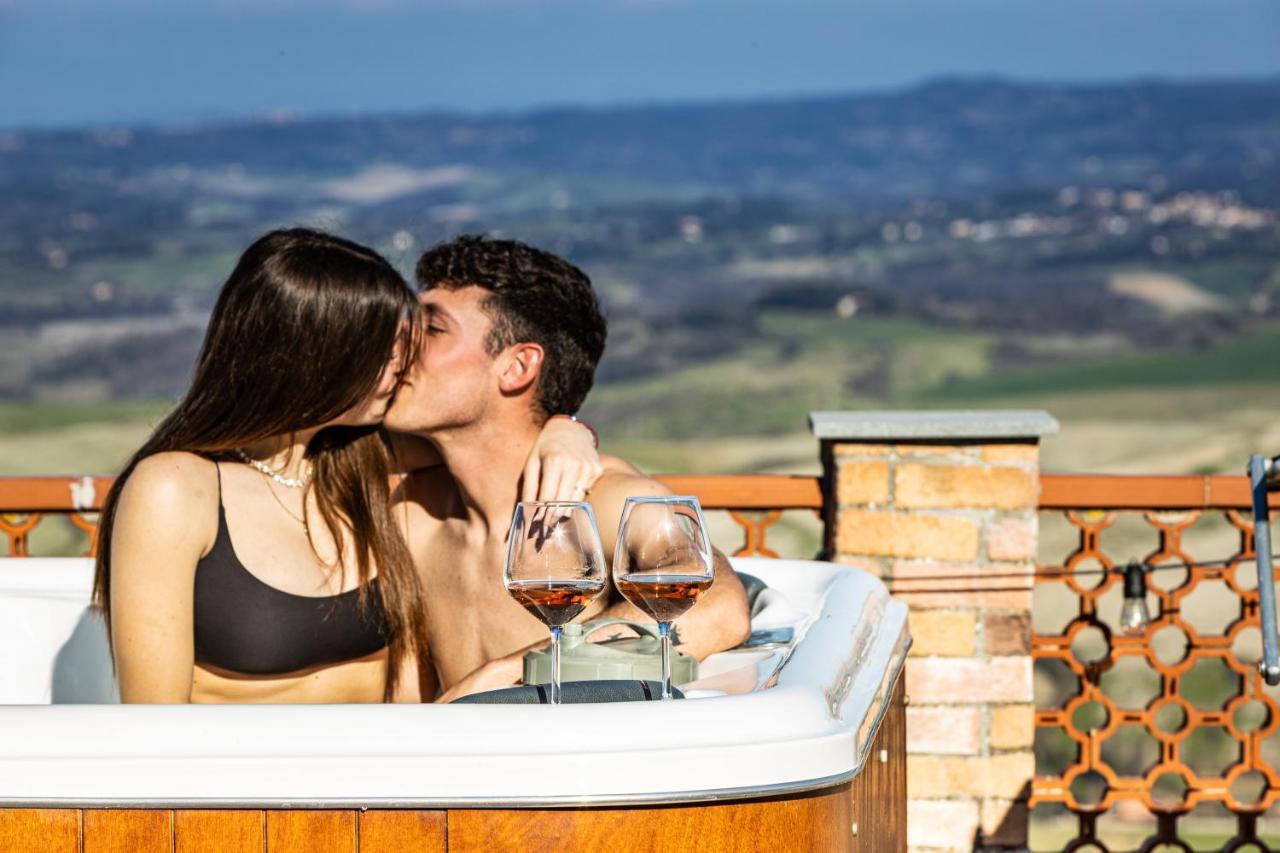 Agri Apartment La Terrazza La Ripadoro Chianni Exteriér fotografie
