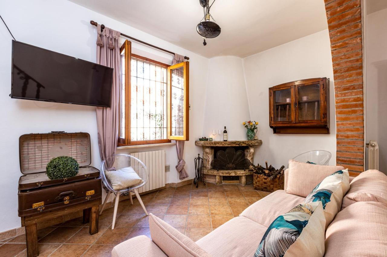 Agri Apartment La Terrazza La Ripadoro Chianni Exteriér fotografie